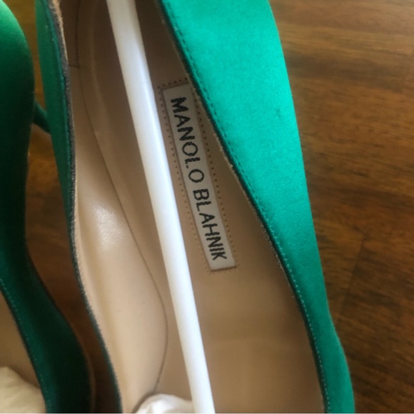 NIB $1125 Manolo Blahnik Hangisi Satin Crystal-Buckle Pumps in Green - size 37.5 - Picture 8 of 16